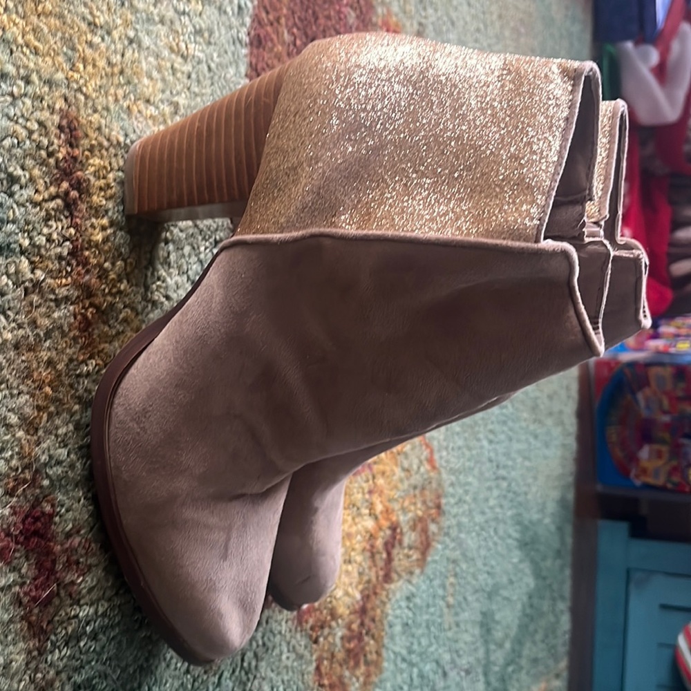 Woman shoes